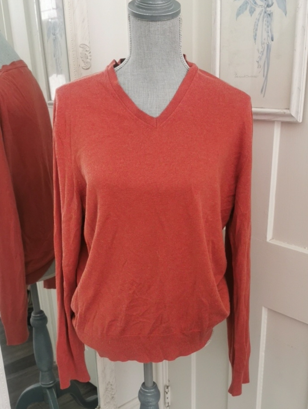 Banana Republic Vintage  Silk Academia Orange Rust V-Neck Women's  Sweater. M